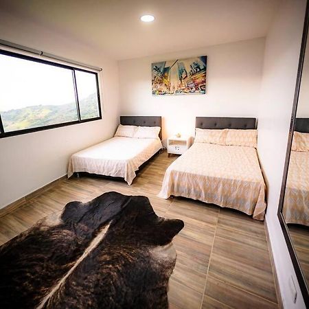 Villa Los Tres Diamantes โคปาคาบานา ภายนอก รูปภาพ
